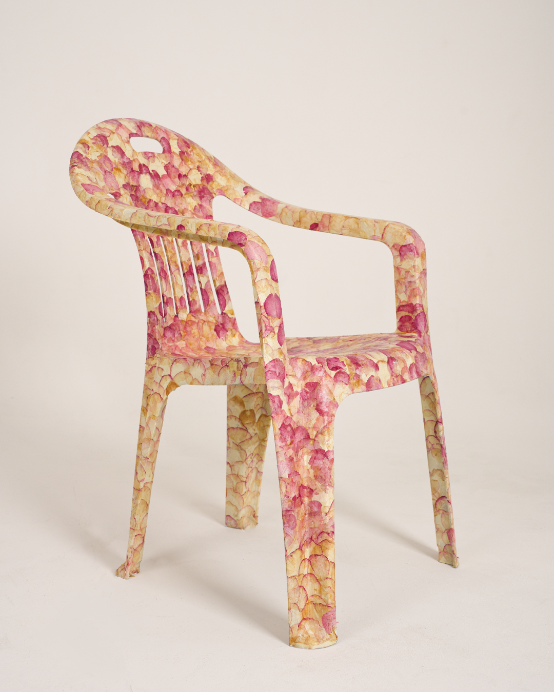 ROSIE PLASTIC CHAIR