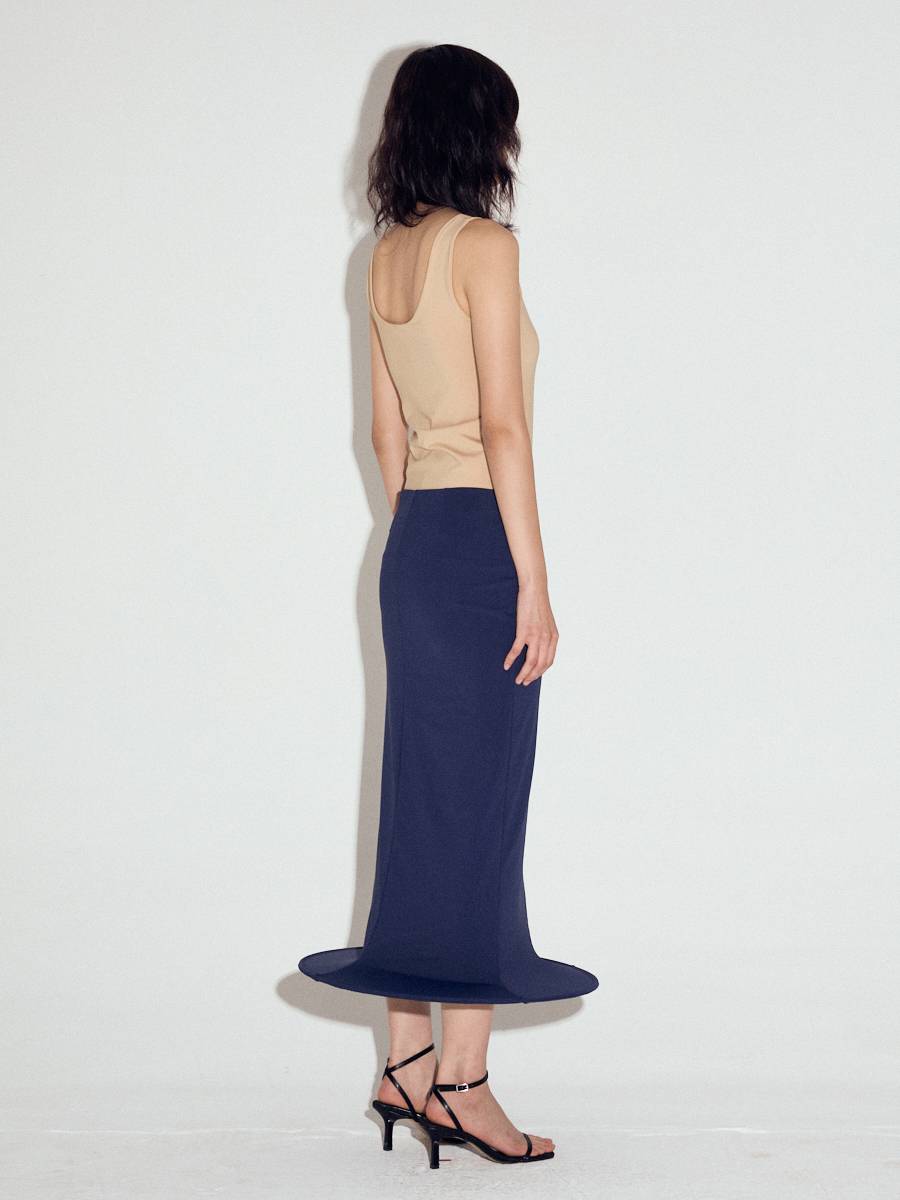 Wired hem cylinder skirt in Navy