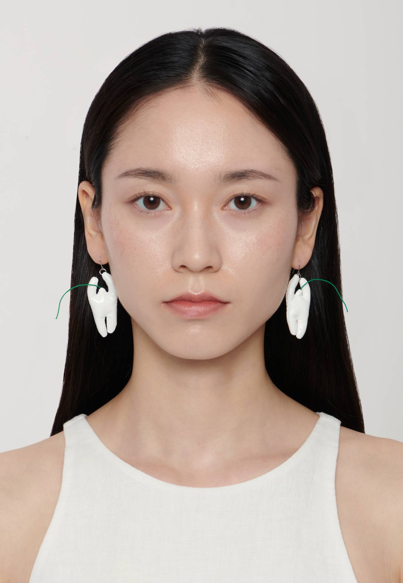 Amo Earring - white