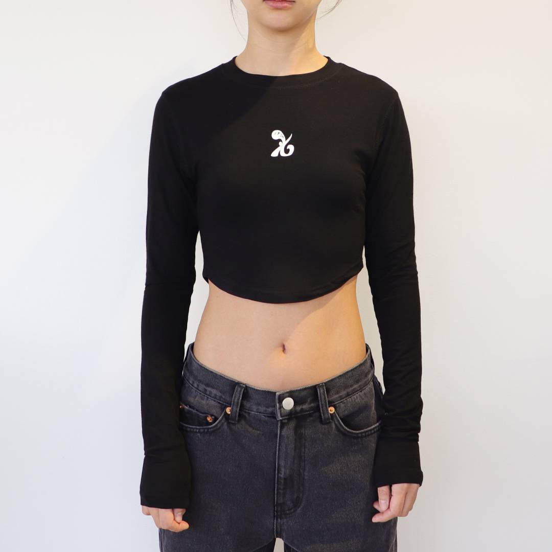 SYMBOL Crop long-sleeved T-Shirt (BLACK) - KRUCHI 크루치 - CAVA LIFE