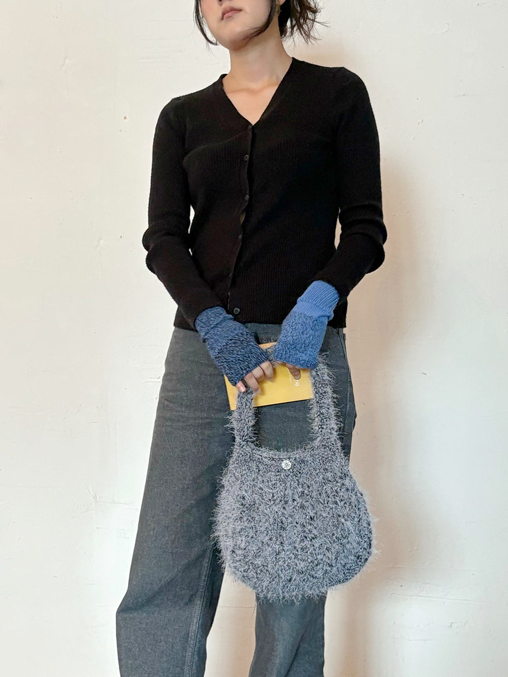 Very Furry Shoulder Bag / 베리퍼리숄더백 - Black