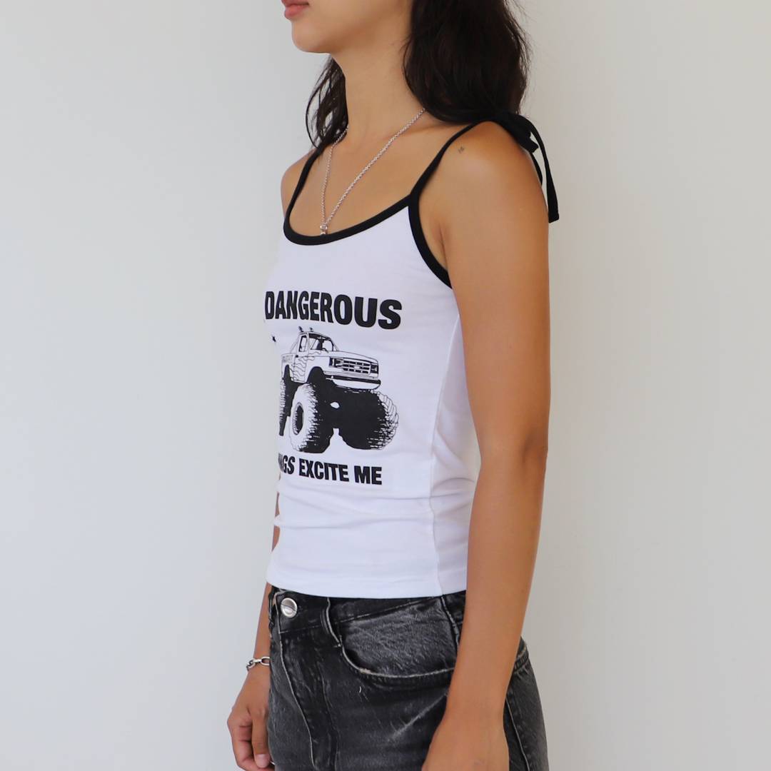 DANGEROUS CROP SLEEVELESS (WHITE)