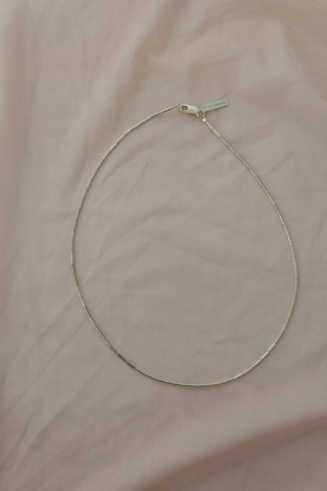 Slim pipe necklace [short]