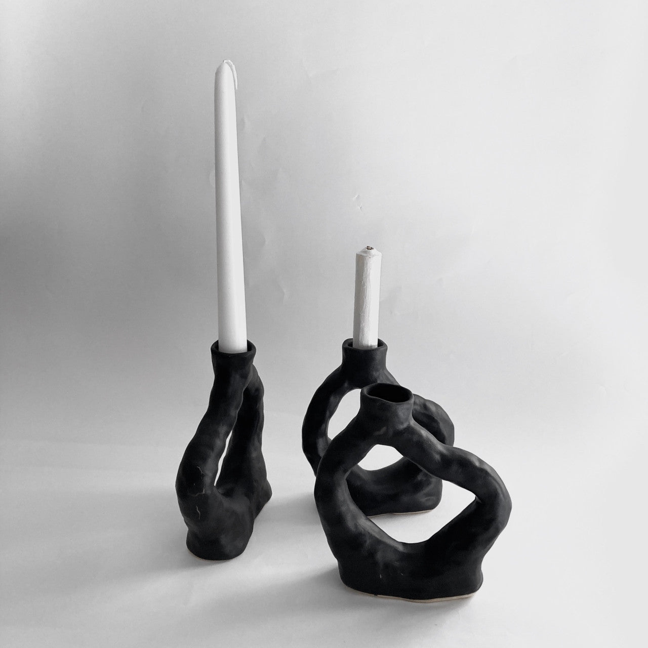 Wave candle holder (2 colors) - s'leoun 스런 - CAVA LIFE