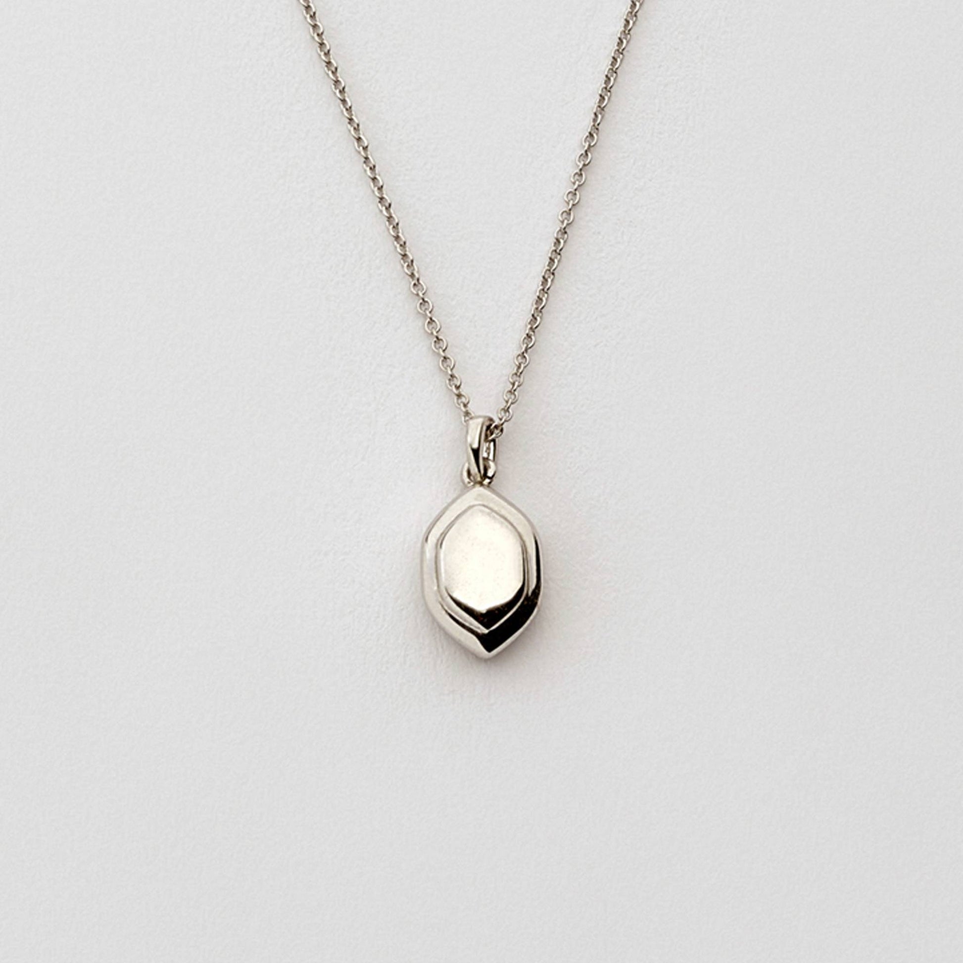 Oval Diamond Pendant Silver - BENOIT 베누아 - CAVA LIFE