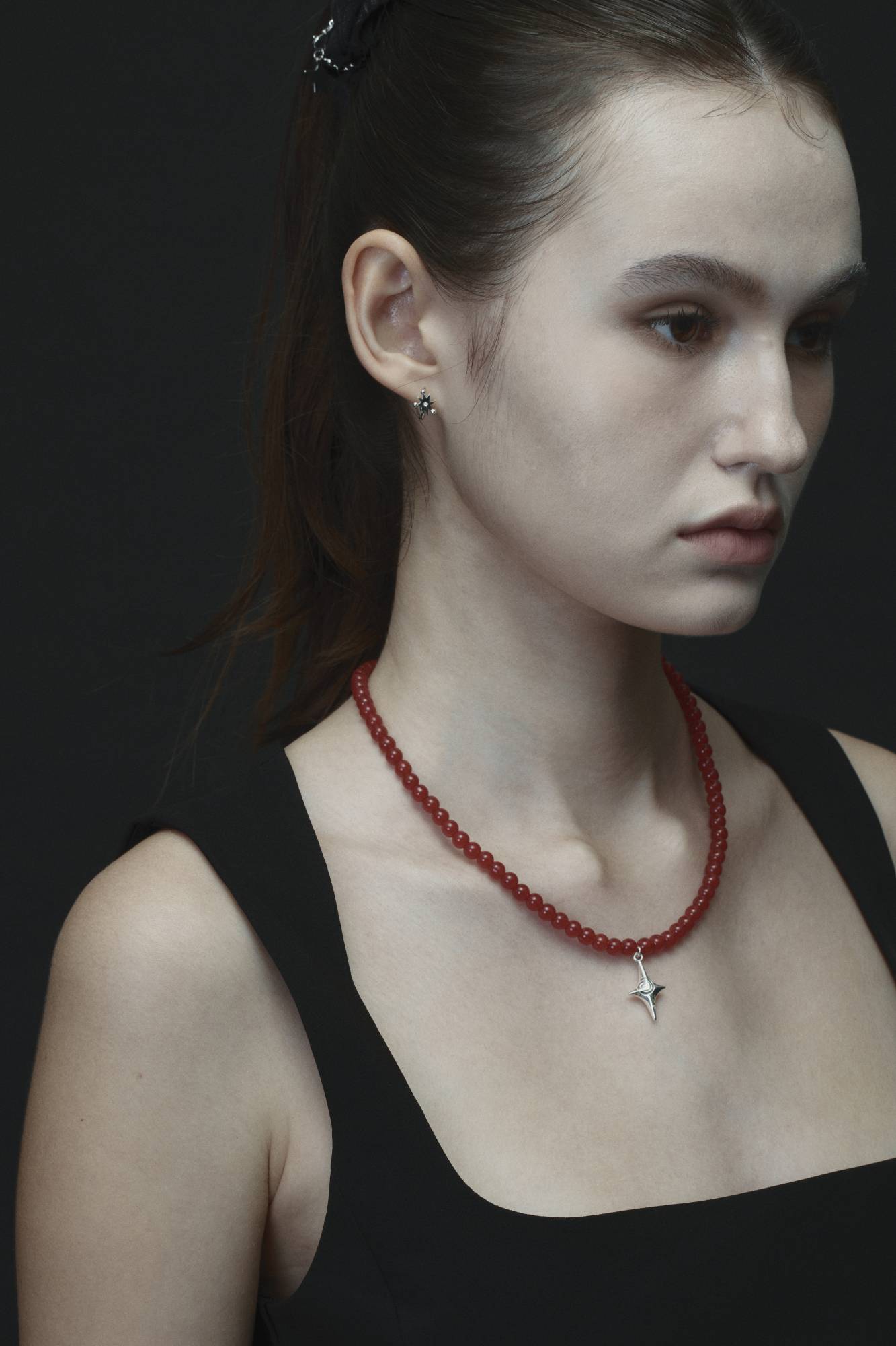 DUST DEVIL NECKLACE_RED I SILVER