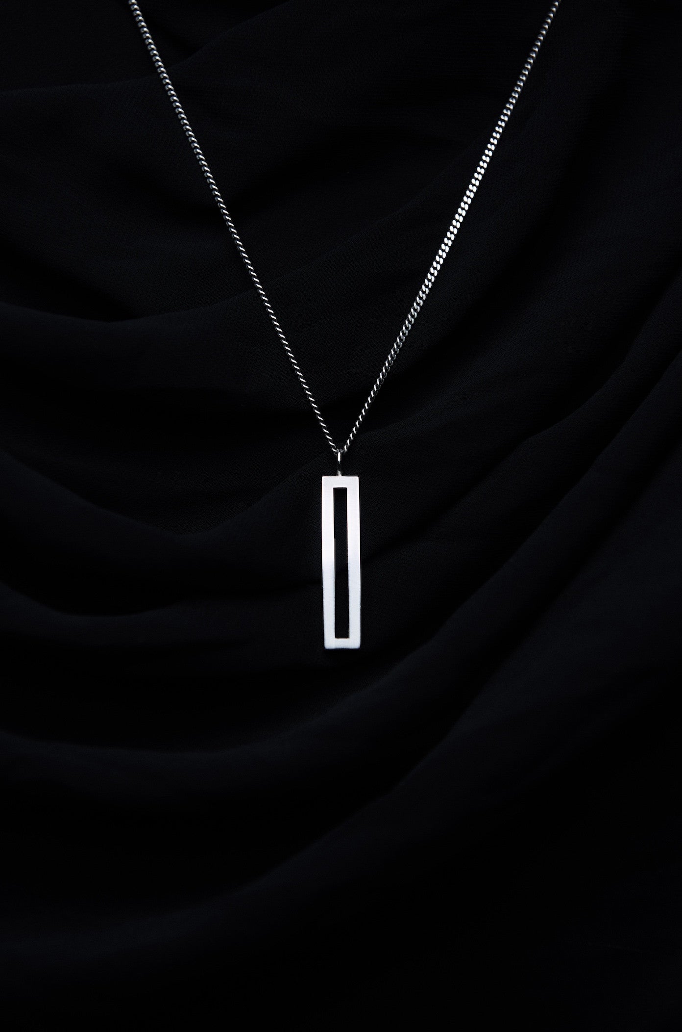 Bold line bar pendant - OVERTHELINE 오버더라인 - CAVA LIFE