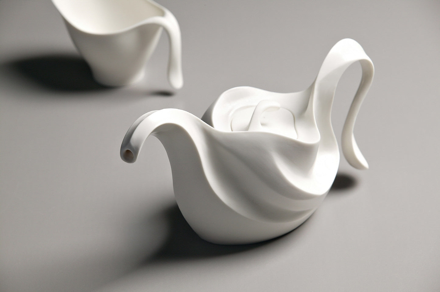 W.flowing2_ tea pot - Shin Iseo 신이서 - CAVA LIFE