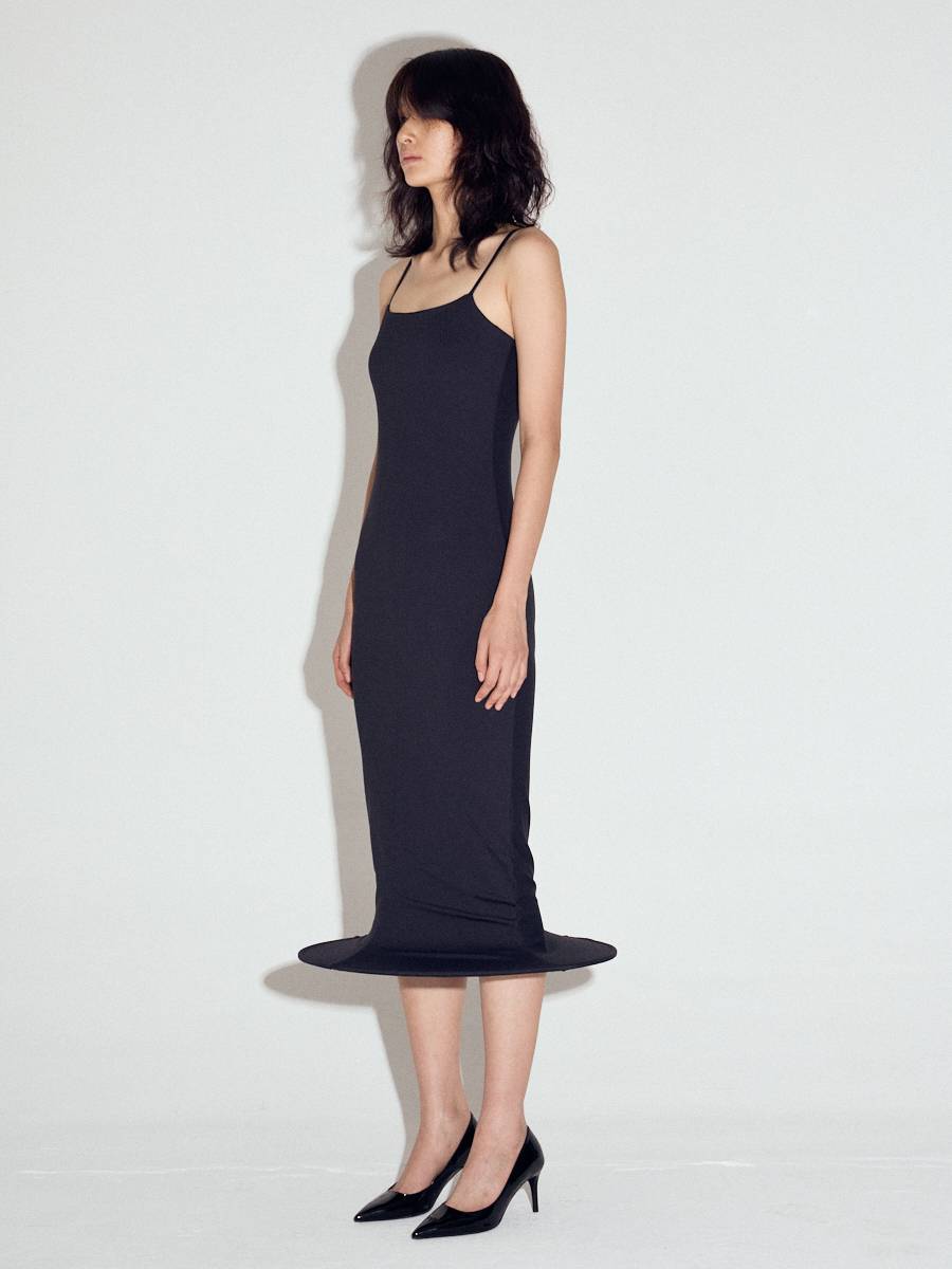 Wired hem classic midi dress in Matt Black