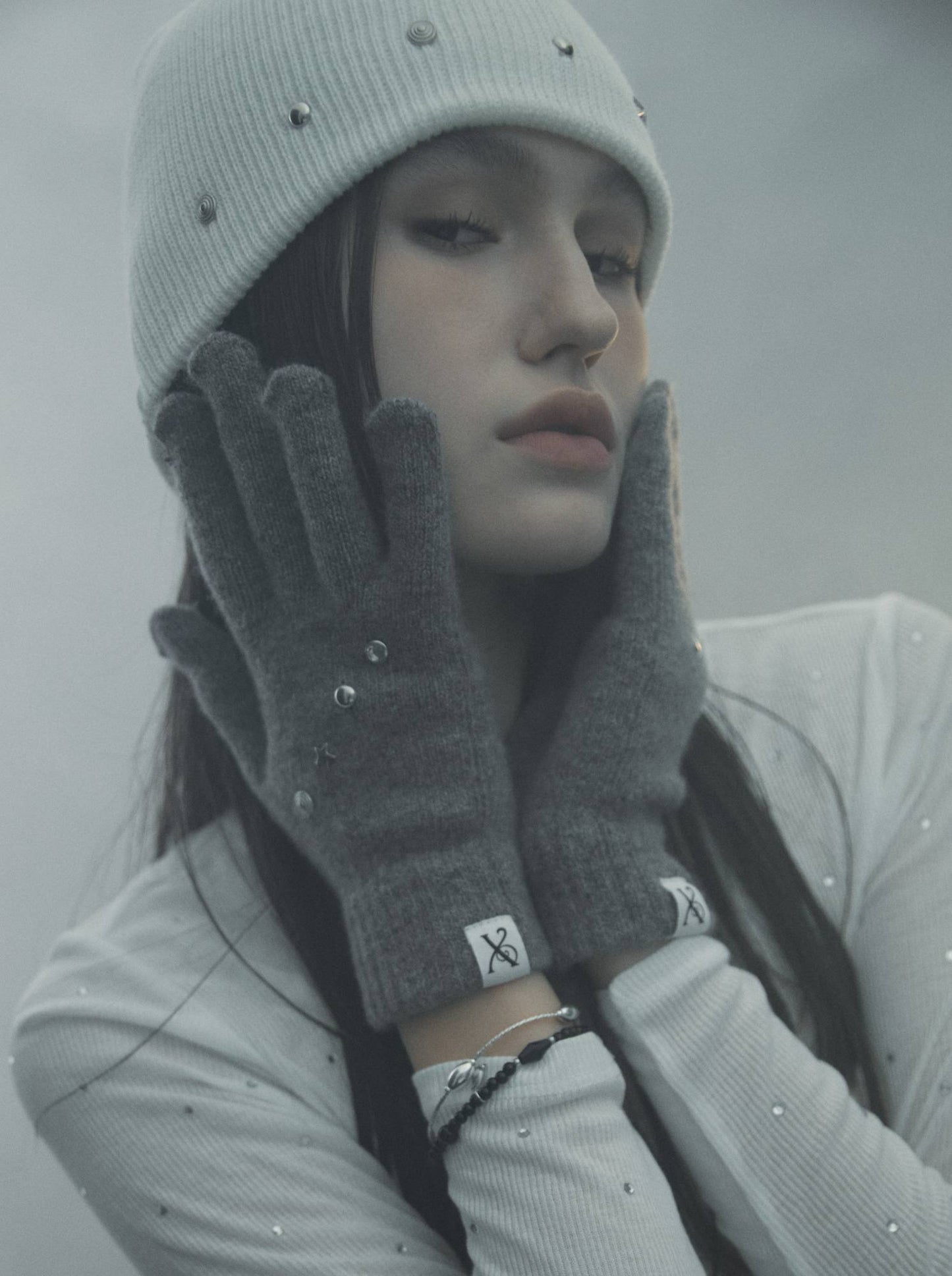 EDDY STUD GLOVES_GREY