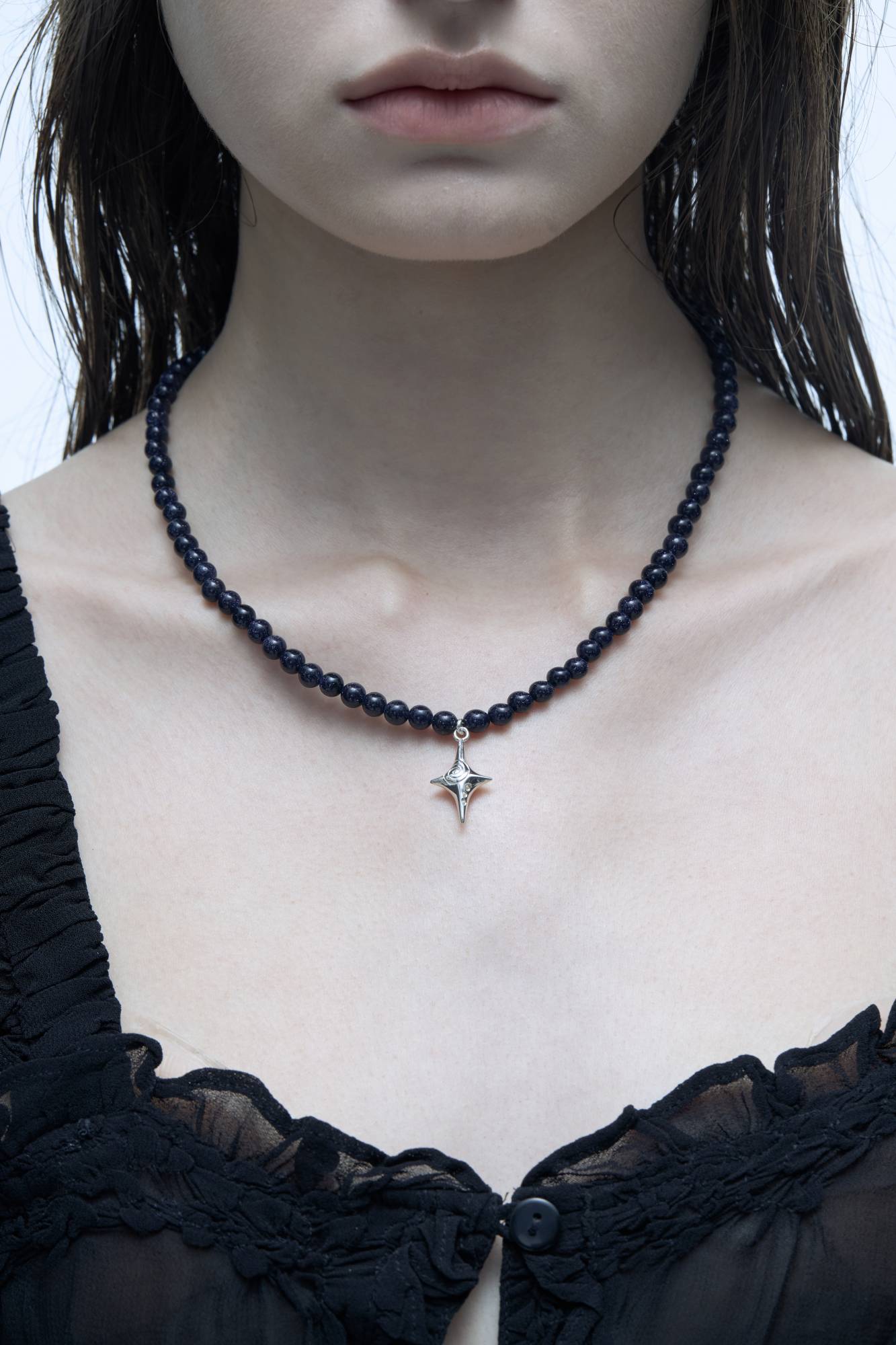 DUST DEVIL NECKLACE_NAVY I SILVER