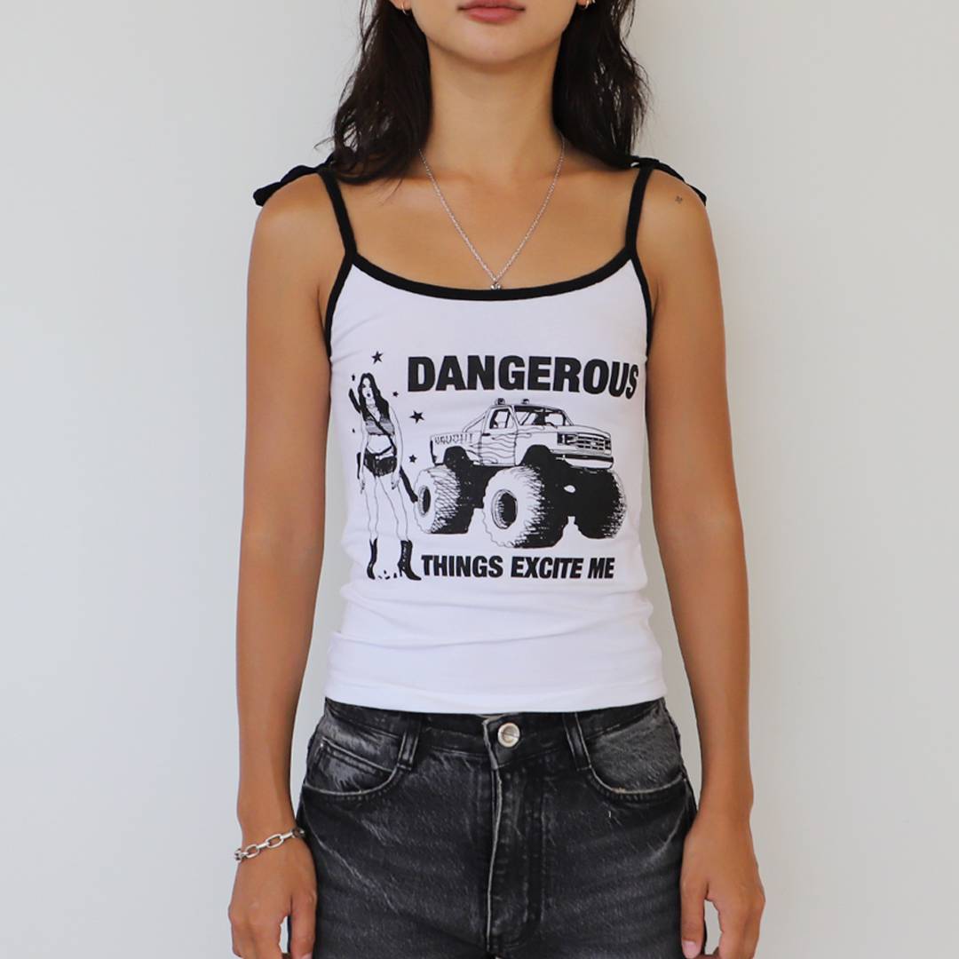 DANGEROUS CROP SLEEVELESS (WHITE)