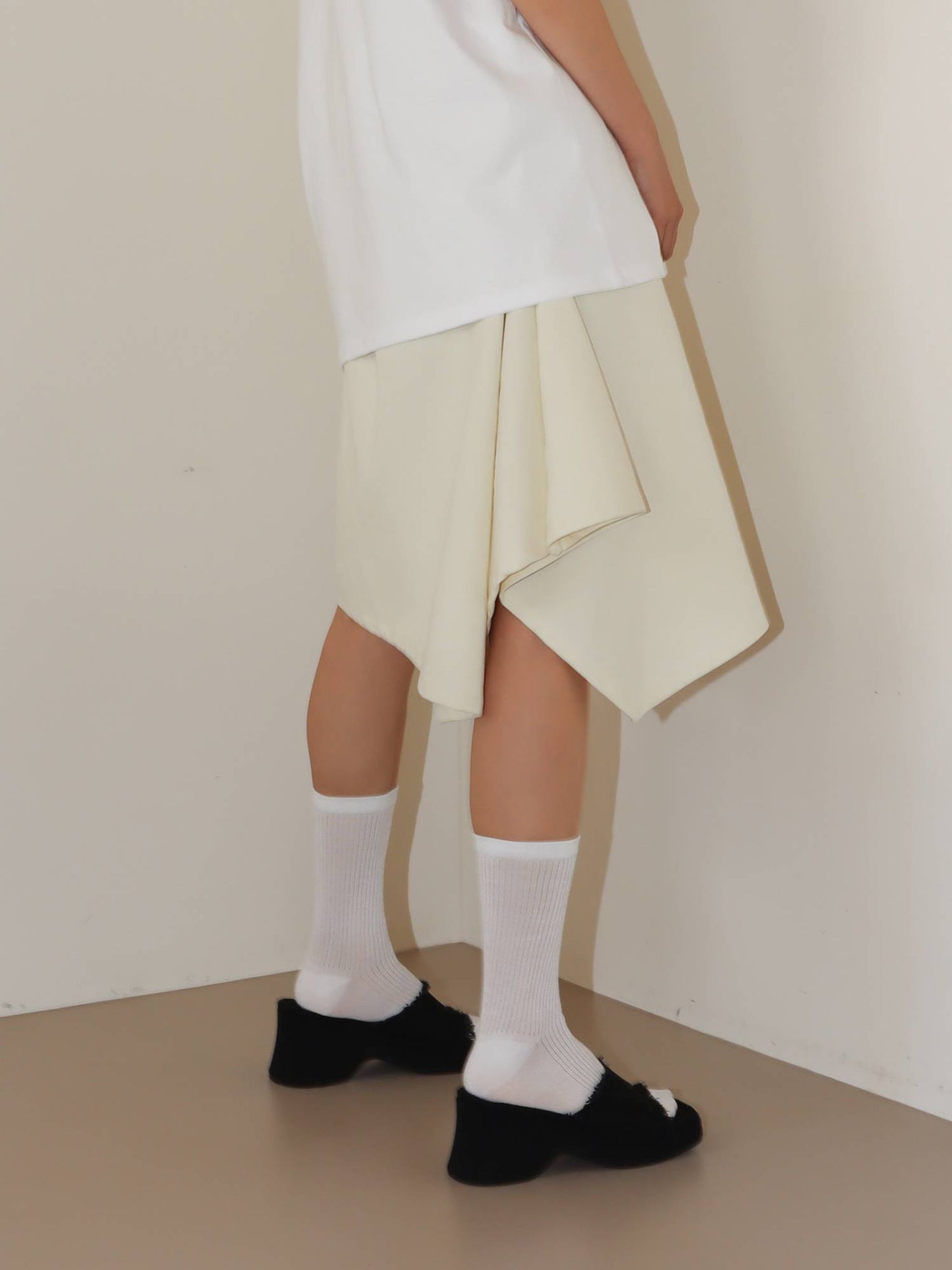 SQUARE YOKE SKIRT (LIGHT YELLOW)