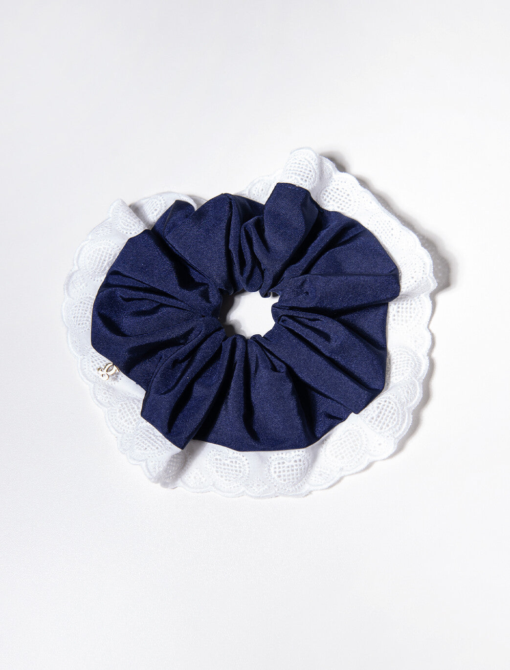 HEART WAFFLE SCRUNCHIE - HUGGINGOAT 허깅고트 - CAVA LIFE