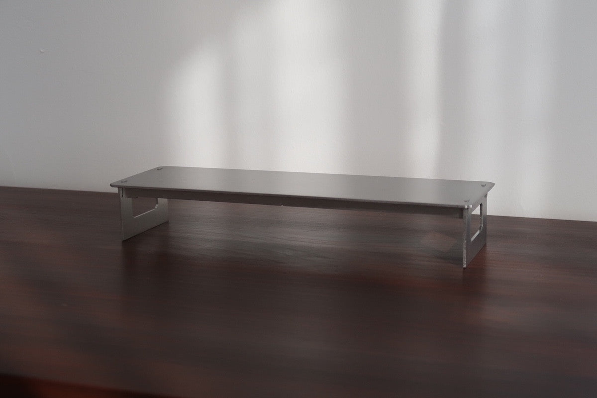 Rivet Joint Tiny Table, Long, Plain - HAJE 하제 - CAVA LIFE